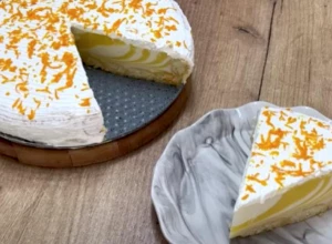 Odlučili smo da obeležimo Dan žena na najslađi mogući način TORTA OD POMORANDŽE KOJA SE NE PEČE