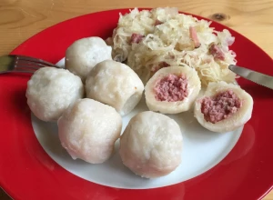PROSTO NEODOLJIVE Knedle sa slaninom po bakinom receptu