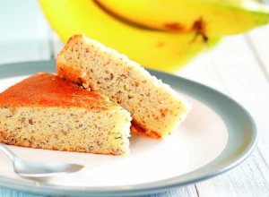 TOPI SE U USTIMA! Sunđer torta od BANANE osvojiće vas i mirisom i ukusom