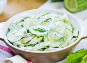 OSVEŽAVAJUĆA SALATA Tri sastojka su dovoljna za savršen ukus, a gotova za 15 minuta