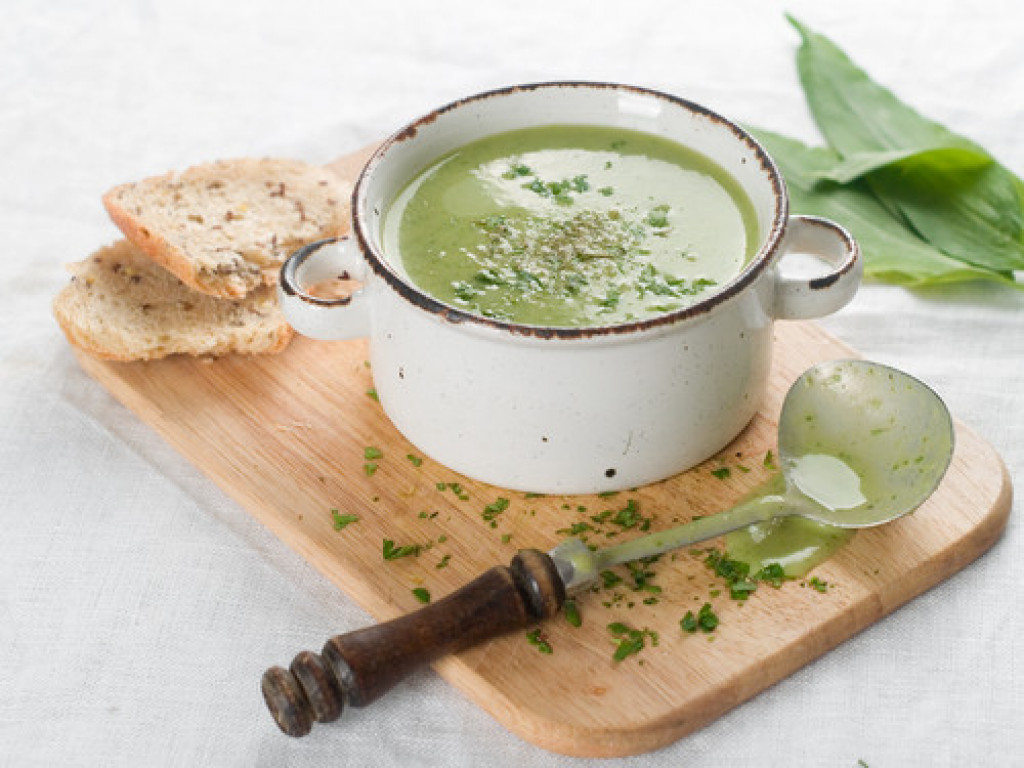 Umesto antibiotika napravite supu od sremuša koji trenutno vlada po pijacama a ima ga i u obližnjoj šumi
