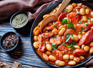 PROVERENI RECEPT Čorbast pasulj sa kobasicom, svi traže dodatak!