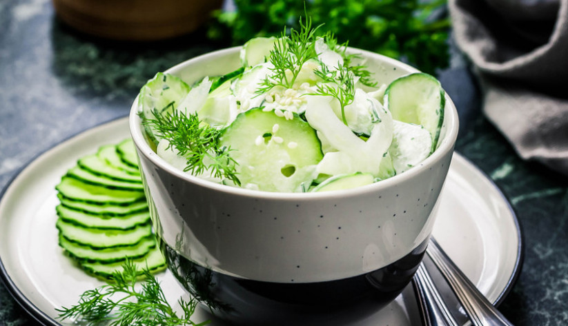 OSVEŽAVA, A NE GOJI Kremasta salata od krastavca sa mirišljavim začinima