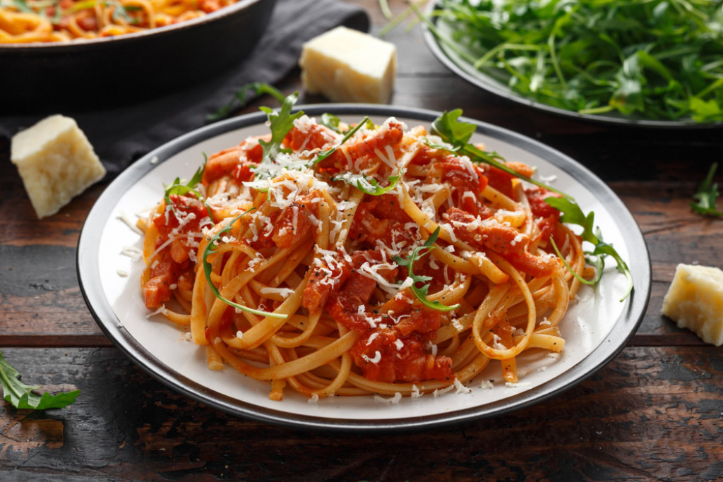 OVO SVI VOLE Pasta Amatrićijana se brzo sprema, a nestane za tren!