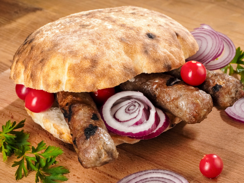 PROVEREN RECEPT Umesite domaće lepinje za ćevape, odlične kao iz pekare