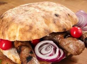 PROVEREN RECEPT Umesite domaće lepinje za ćevape, odlične kao iz pekare