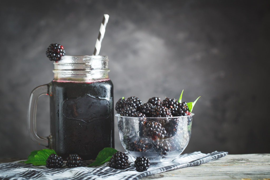 DRUGAČIJI OD OSTALIH Sirup od KUPINE pravi se od samo DVA sastojka
