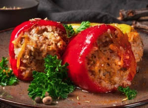 ZA CELU PORODICU Paprike punjene mesom su najbolji vikend ručak