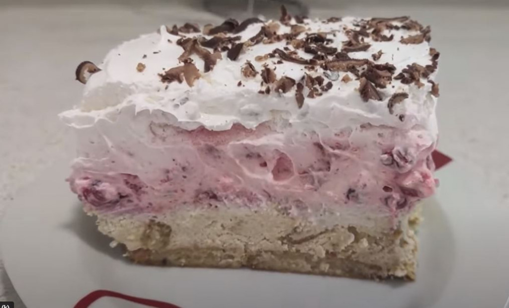 KREMASTO OSVEŽENJE Sladoled torta od jagoda, lagani desert spreman za 20 minuta!