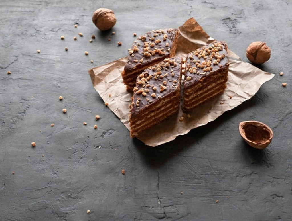 BRZA SARAJEVSKA TORTA BEZ PEČENJA: Čokoladna torta od rozen kora sto jezika govori