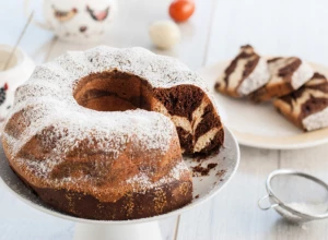 NIKO NE MOŽE DA MU ODOLI! Mramorni kuglof je sočan mekani kolač za sve generacije