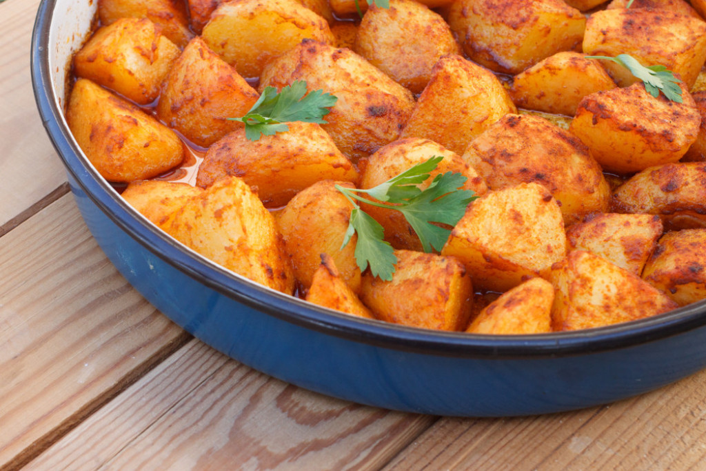 RECEPT ZA RESTOVAN KROMPIR Od 3 sastojka koje imate u kući dobićete jeftin, a odličan ručak