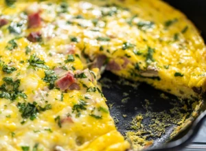 SAVRŠEN DORUČAK Recept za kajganu od kuvanih i prženih jaja, a ima i nadev!