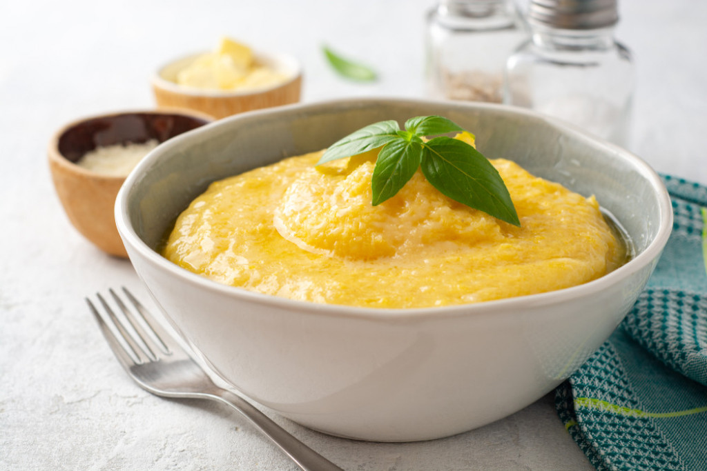 IZ BAKINOG KUVARA Palenta sa mlekom i parmezanom, savršena večera ili doručak