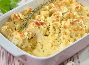 KARFIOL SA SIROM ZAPEČEN U RERNI Prste da poližeš