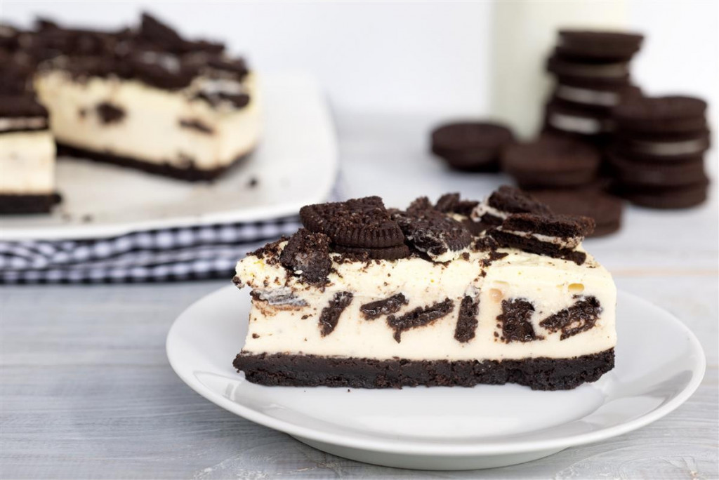 OREO ČIZKEJK SA BELOM ČOKOLADOM Obožavani kolač koji se ne peče, gotov je za 10 minuta!