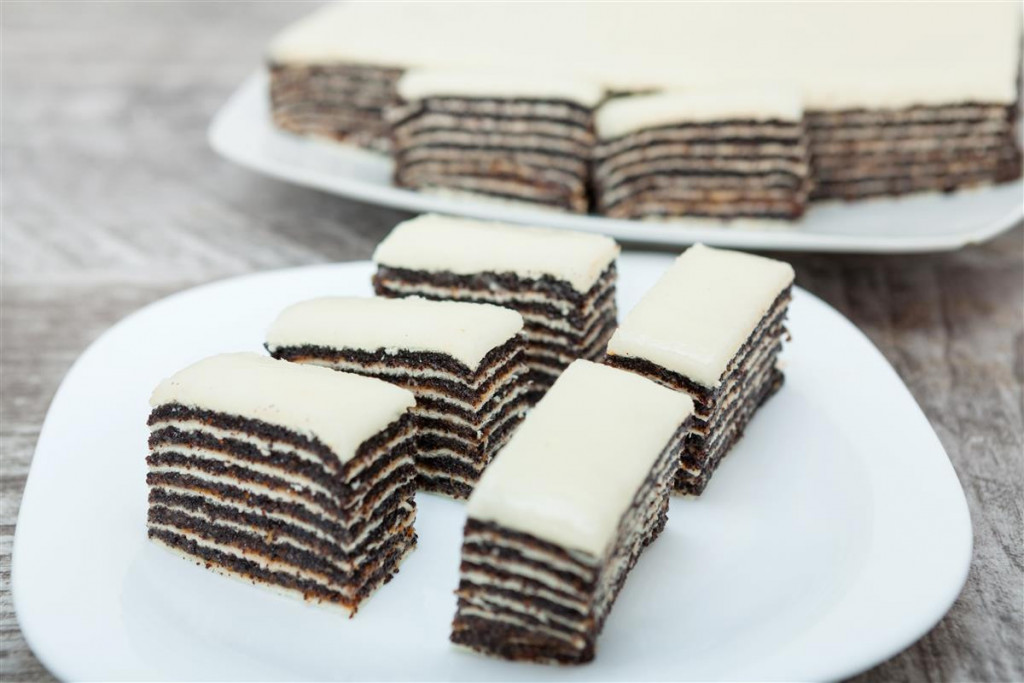 ROZEN TORTA SA MAKOM Toliko je dobra da će preoteti prvo mesto omiljenoj štrudli
