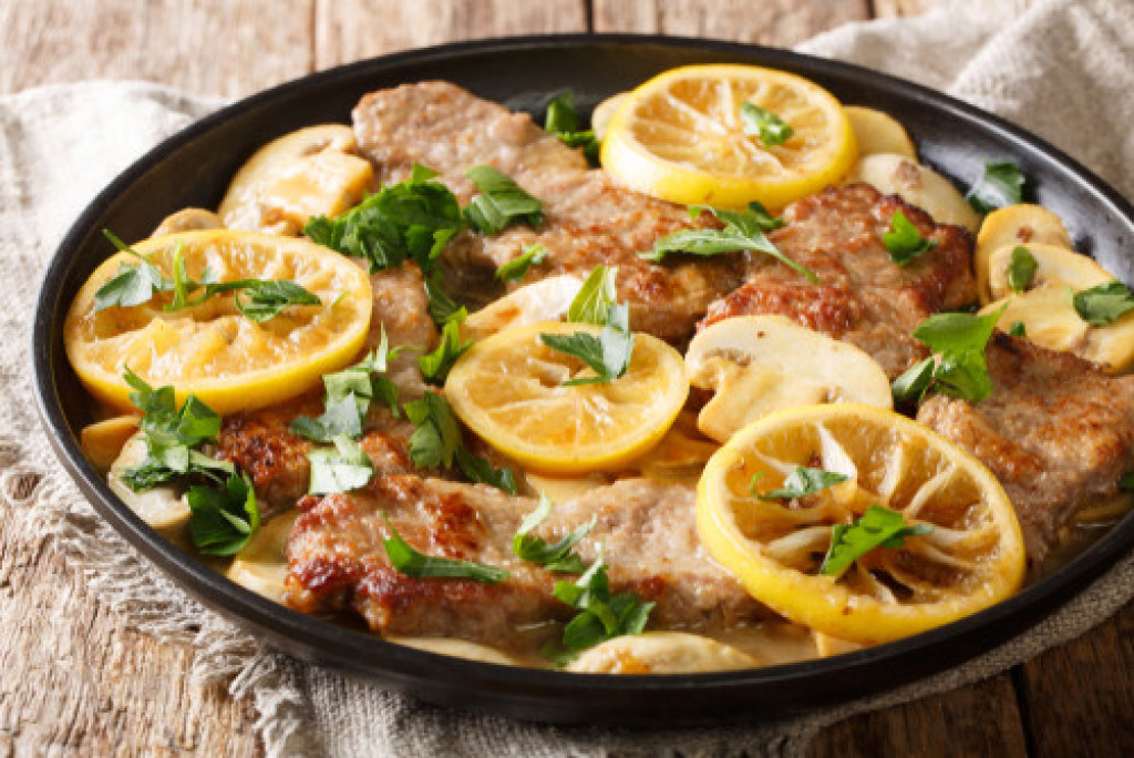 Isprobajte ovaj recept za aromatično teleće pečenje s limunom i belim lukom, jer vi zaslužujete najbolje