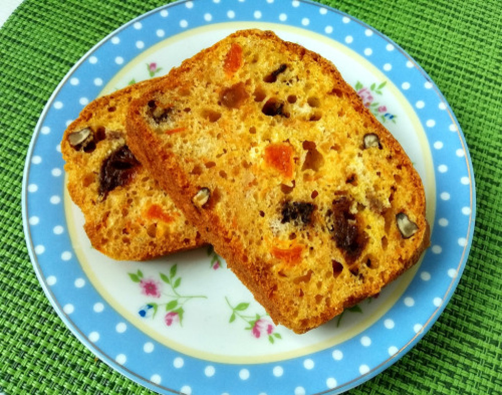 Ko kaže da torta ne može biti zdrava?! Ova sa šargarepom i medom podsetiće vas na bakine priče za laku noć