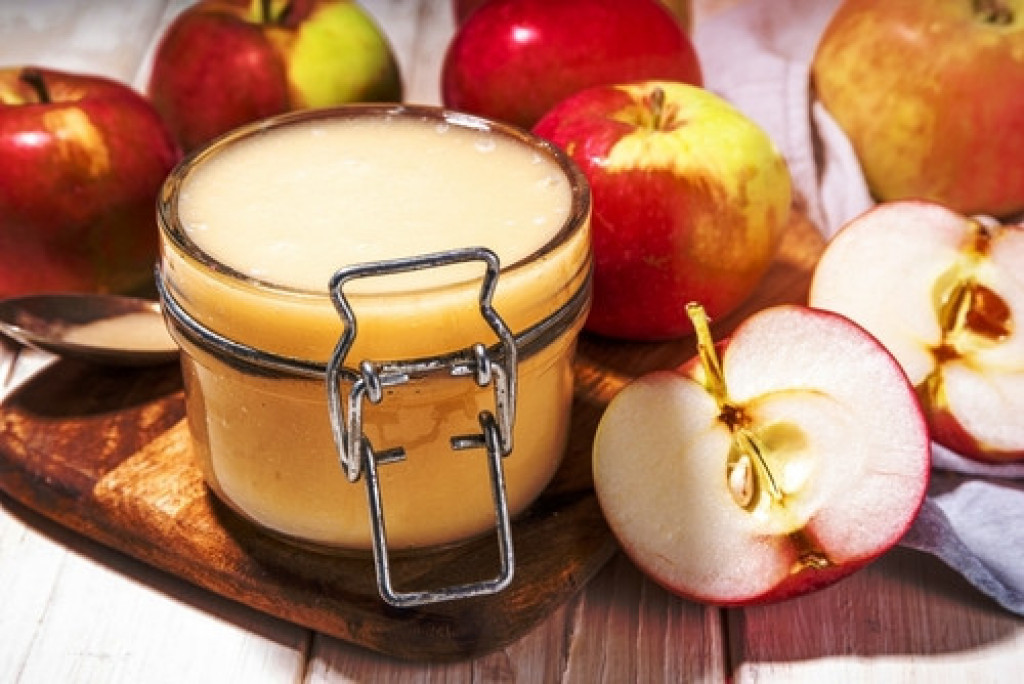 Jednostavni recept za slatko-kiresli PIRE OD JABUKA koji može da ide u raznorazne recepte