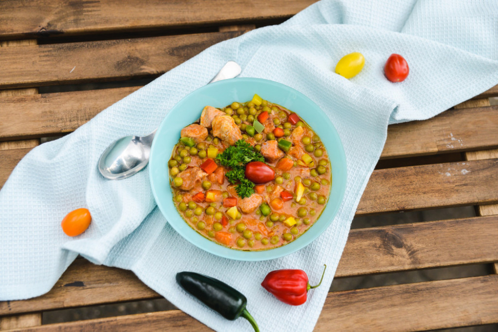 KUVANO JELO Grašak sa piletinom i krompirom je najbolji ručak na kašiku