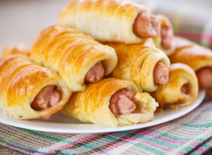 BRZO, A UKUSNO Napravite rol viršle od kora za pitu, gotove su za 30 minuta, a lepše nego iz pekare!