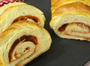RECEPT DANA Uvijena pica vekna, toliko ukusna i mirisna da ćete je praviti iznova i iznova