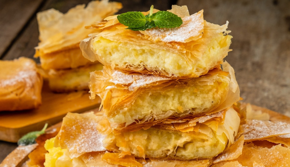 KREMASTIJE OD OVOGA NE MOŽE! Vanil pita ima isti ukus kao krempita, a brže i lakše se pravi!
