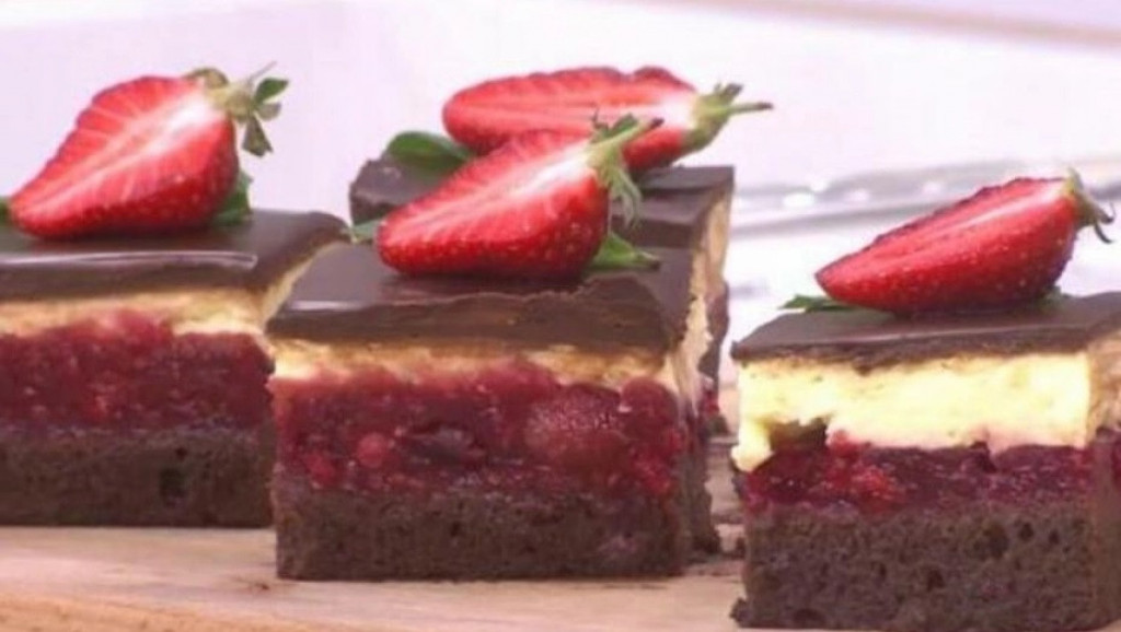 LEDENE KOCKE SA ŠUMSKIM VOĆEM Idealna poslastica gotova za samo pola sata