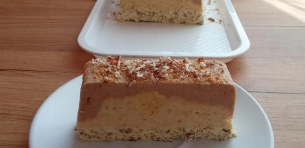 IDEALNA POSLASTICA "KADA VAM PADNE ŠEĆER" Ledena "štraus" torta, opčiniće vas slašću