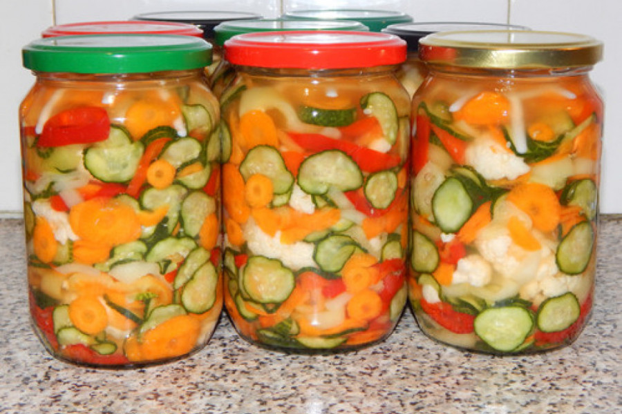 KAD JE PROBATE, SAMO ĆETE OVU ZIMNICU PRAVITI Carska salata bez zelenog paradajza i kupusa