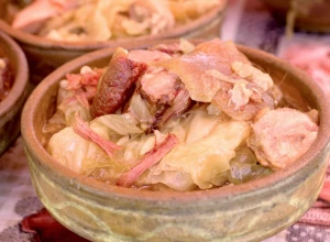 RECEPT ZA SVADBARSKI KUPUS Tradicionalno srpsko jelo bez kojeg se ne može zamisliti veće slavlje