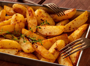 KUVARICA NAM JE OTKRILA TAJNU Kako da spremite savršeno hrskavi krompir uz dodatak jednog sastojka, a dala nam je i recept!