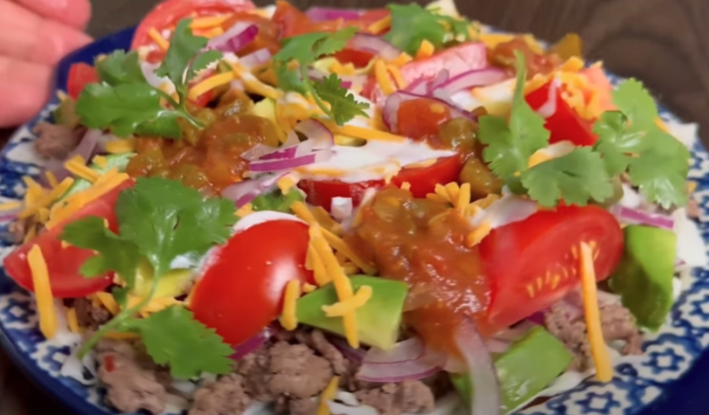 Salata za one koji ne vole salate: Sprema se za tili čas, ukus je neverovatan!