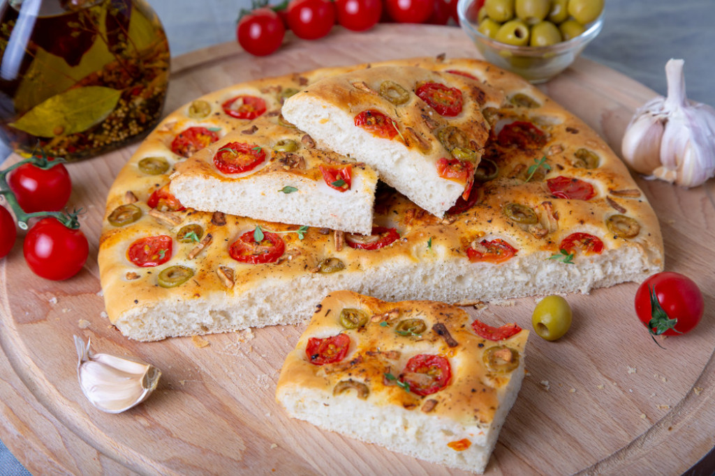 LIČI NA PICU, ALI NIJE Fokača je italijanska pogača, idealna za doručak ili večeru