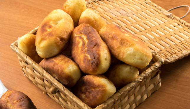 PIROŠKE BEZ KVASCA Brzo se prave, veoma su mekane i ukusne, a deca ih mogu sutra poneti u školu za užinu