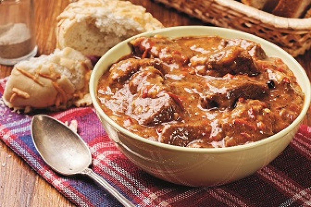 ITALIJANSKI GULAŠ PO RECEPTU ANE BEKUTE Jedite ga uz testeninu, pirinač ili pire krompir