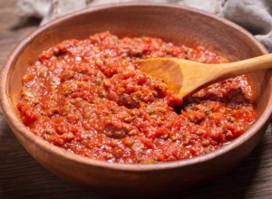 BOLONJEZE SOS Ovako ga originalno prave Italijani, ova 2 sastojka su ključna