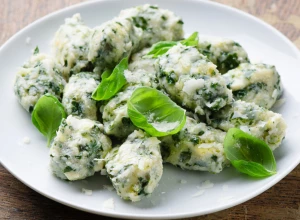 NJOKE SA SPANAĆEM  Gotove su za čas, a saftaste i mekane