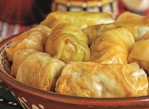 SARMA SA SUVIM REBRIMA Začinjena i pikantna, raj za nepca