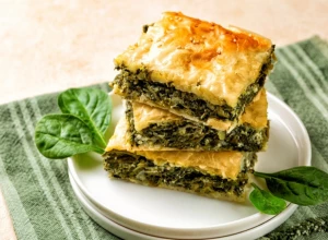 SPANAKOPITA Dolazi iz Grčke,  zagrejaće vam dušu i telo, a osvaja ukusom