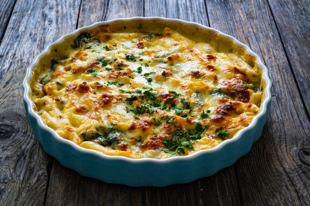 ZAPEČENI SPANAĆ SA MLEVENIM MESOM Zagrejaće vam dušu i telo u ovim hladnim zimskim danima