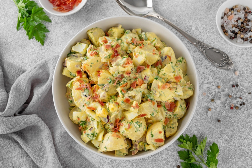 SAVRŠENA KROMPIR SALATA Po receptu planetarno popularnog kuvara Džejmija Olivera