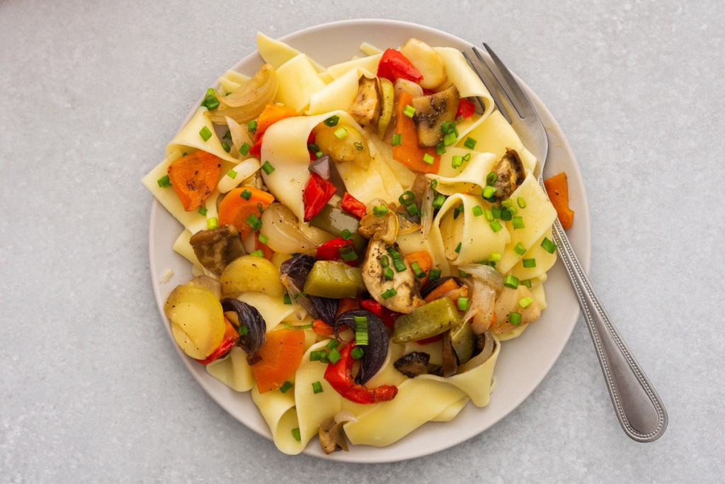 PASTA Slasna i aromatična, sa sezonskim povrćem, ovakvu do sada niste jeli