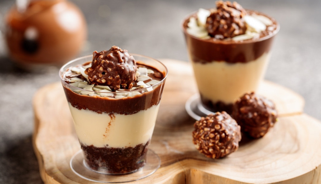 FERERO U ČAŠI ZA DAN ZALJUBLJENIH Brzi desert koji se napravi začas a oduševićete voljenu osobu