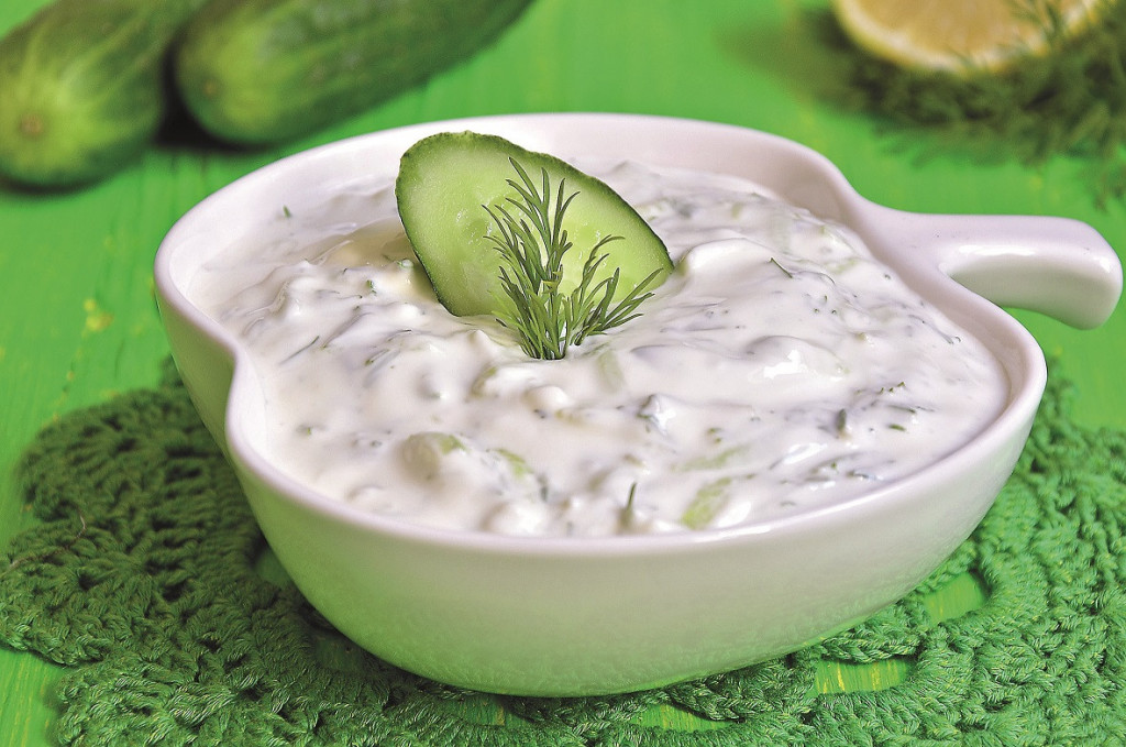 CACIKI SALATA Osvežavajući prilog koji prija duši i telu, klasik među salatama