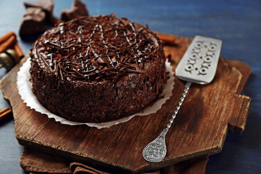 BRZA ČOKOLADNA TORTA Bez pečenja, jaja i upotrebe miksera, ljubav u svakom zalogaju