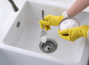 OČISTITE RĐU IZ SUDOPERE Proveren savet koji rešava problem bez muke