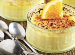KREM BRULE Kremasti francuski desert koji samo dobija na popularnosti, a topi se u ustima