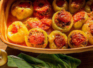 NAJBOLJI RECEPT ZA PUNJENE PAPRIKE Tajnu otkrio ruski kuvar, potrebno samo da pirinač zamenite ovim sastojkom